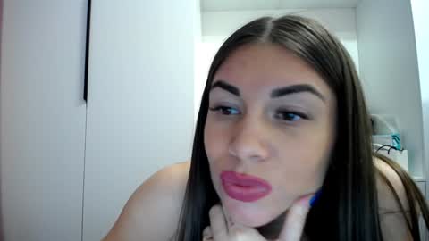 Snapshot of linasparks chatting on December 15, 2024, 10:47 pm Lina Sparks online show from December 15, 2024, 10:47 pm