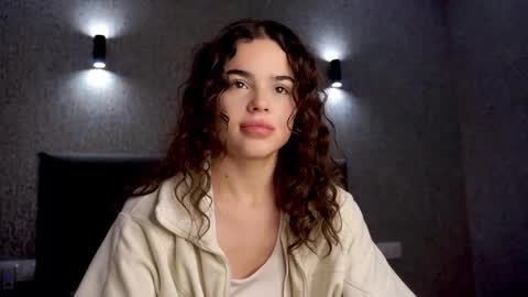 Linda online show from November 6, 2025, 1:56 pm