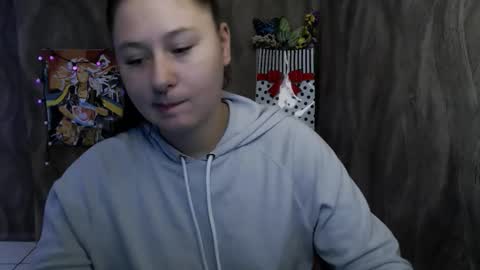 Snapshot of linda_s_ chatting on November 19, 2025, 5:46 pm Linda online show from November 19, 2025, 5:46 pm