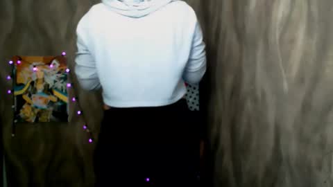 Snapshot of linda_s_ chatting on December 18, 2025, 4:24 pm Linda online show from December 18, 2025, 4:24 pm