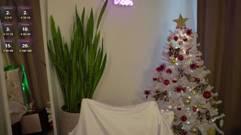 Snapshot of linda_warners chatting on December 2, 2024, 8:19 am Call me Linda online show from December 2, 2024, 8:19 am