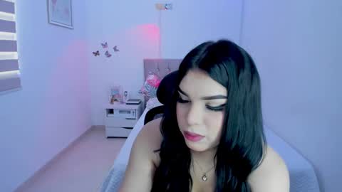 Snapshot of linda_zaam8386 chatting on October 5, 2025, 6:06 pm online show from October 5, 2025, 6:06 pm