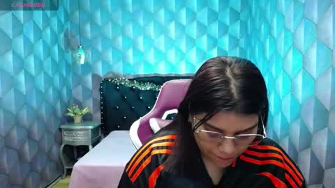 Snapshot of lindabreexlove chatting on December 30, 2024, 2:09 am online show from December 30, 2024, 2:09 am