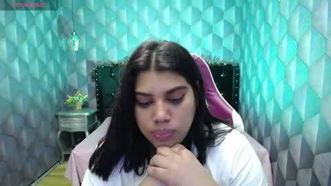 Snapshot of lindabreexlove chatting on January 4, 2025, 1:10 am online show from January 4, 2025, 1:10 am