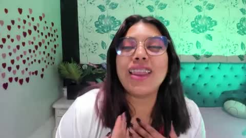 Snapshot of lindabreexlove chatting on January 16, 2025, 2:08 pm online show from January 16, 2025, 2:08 pm