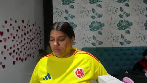 Snapshot of lindabreexlove chatting on January 25, 2025, 10:18 pm online show from January 25, 2025, 10:18 pm