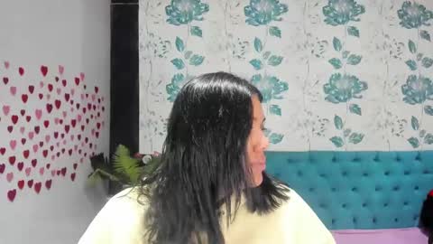 Snapshot of lindabreexlove chatting on January 27, 2025, 2:13 pm online show from January 27, 2025, 2:13 pm