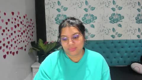 Snapshot of lindabreexlove chatting on January 29, 2025, 1:38 pm online show from January 29, 2025, 1:38 pm