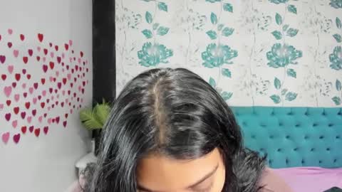 Snapshot of lindabreexlove chatting on February 8, 2025, 2:16 pm online show from February 8, 2025, 2:16 pm