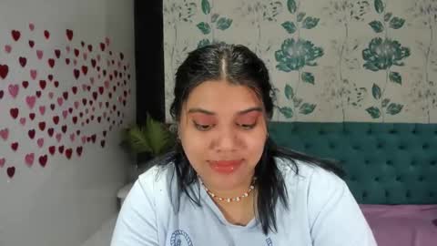 Snapshot of lindabreexlove chatting on February 9, 2025, 7:19 pm online show from February 9, 2025, 7:19 pm