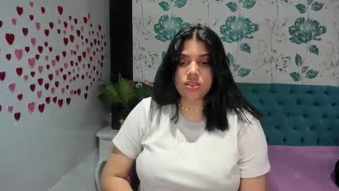 Snapshot of lindabreexlove chatting on February 10, 2025, 4:47 pm online show from February 10, 2025, 4:47 pm