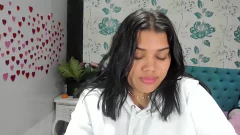 Snapshot of lindabreexlove chatting on February 17, 2025, 6:48 pm online show from February 17, 2025, 6:48 pm