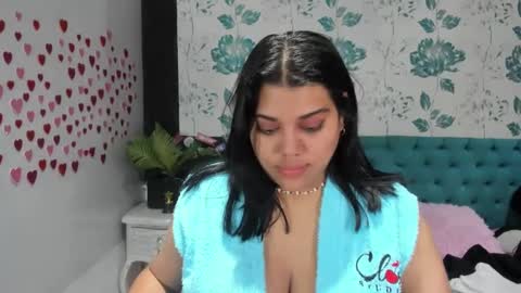 Snapshot of lindabreexlove chatting on February 18, 2025, 8:58 pm online show from February 18, 2025, 8:58 pm