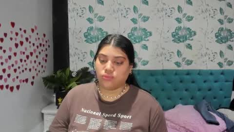 Snapshot of lindabreexlove chatting on February 25, 2025, 5:47 pm online show from February 25, 2025, 5:47 pm