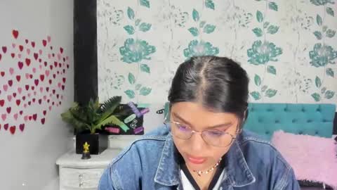 Snapshot of lindabreexlove chatting on February 27, 2025, 6:31 pm online show from February 27, 2025, 6:31 pm