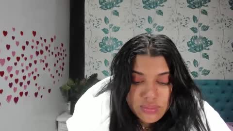 Snapshot of lindabreexlove chatting on March 8, 2025, 5:22 pm online show from March 8, 2025, 5:22 pm