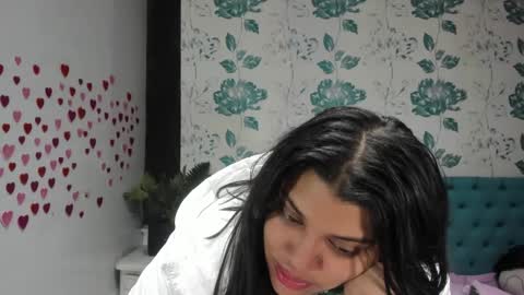 Snapshot of lindabreexlove chatting on March 8, 2025, 8:25 pm online show from March 8, 2025, 8:25 pm