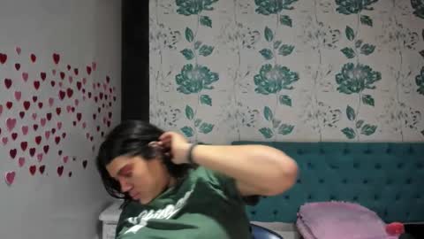 Snapshot of lindabreexlove chatting on March 11, 2025, 4:07 pm online show from March 11, 2025, 4:07 pm