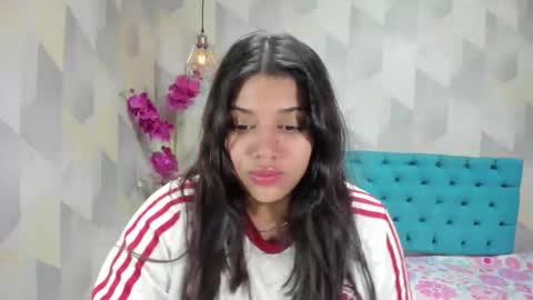 Snapshot of lindabreexlove chatting on September 10, 2025, 4:45 am online show from September 10, 2025, 4:45 am