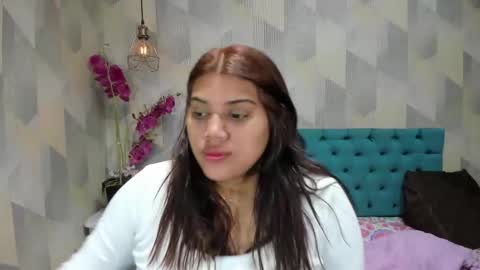 Snapshot of lindabreexlove chatting on September 13, 2025, 3:39 am online show from September 13, 2025, 3:39 am