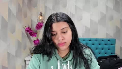 Snapshot of lindabreexlove chatting on September 28, 2025, 2:00 pm online show from September 28, 2025, 2:00 pm