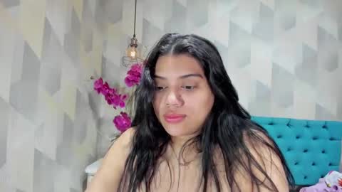 Snapshot of lindabreexlove chatting on October 8, 2025, 4:48 pm online show from October 8, 2025, 4:48 pm