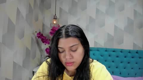 Snapshot of lindabreexlove chatting on October 13, 2025, 1:11 pm online show from October 13, 2025, 1:11 pm