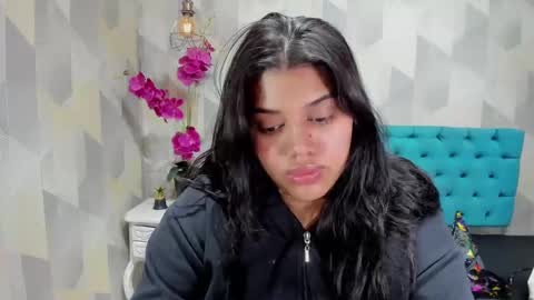 Snapshot of lindabreexlove chatting on October 23, 2025, 7:34 pm online show from October 23, 2025, 7:34 pm