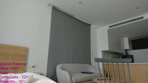 lindamei online show from December 2, 2024, 2:20 am