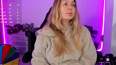 Linda  --  online show from January 21, 2025, 9:57 pm