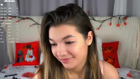 Snapshot of linettedennett chatting on November 1, 2025, 11:01 am Kate online show from November 1, 2025, 11:01 am