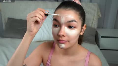 Snapshot of linettedennett chatting on November 14, 2025, 11:09 am Kate online show from November 14, 2025, 11:09 am