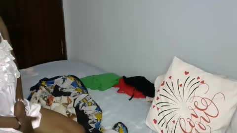 Snapshot of linniecarol chatting on October 31, 2025, 11:00 am Linniecarol online show from October 31, 2025, 11:00 am