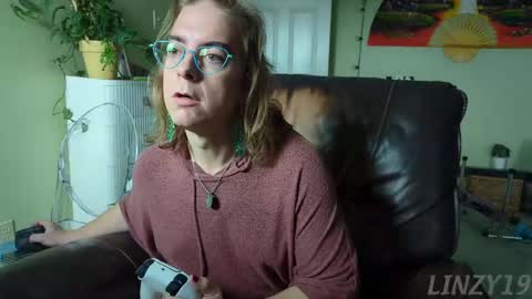 Linzy19 online show from September 14, 2025, 7:02 pm