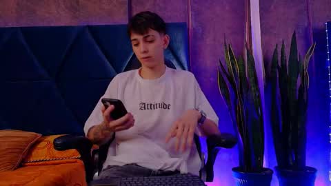 LION FOSTER online show from December 4, 2025, 9:34 pm