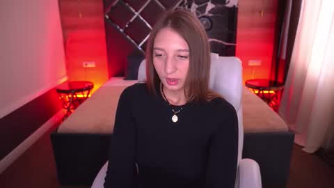 Lia online show from October 18, 2025, 1:12 pm