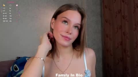 Lina online show from November 7, 2025, 1:16 am