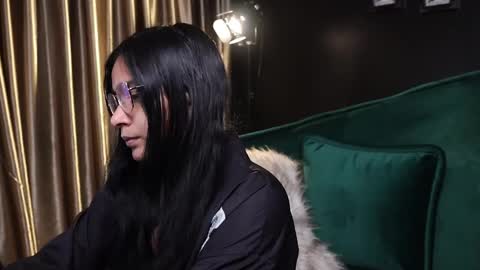 Snapshot of lireesa chatting on February 11, 2025, 4:55 am Lire online show from February 11, 2025, 4:55 am