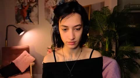 Lis online show from December 5, 2025, 6:44 am