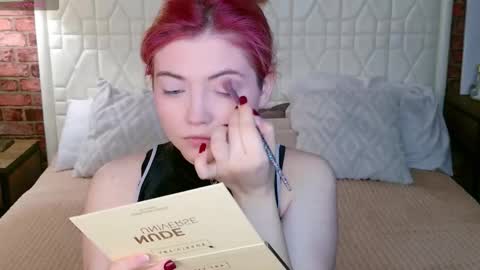 lissi online show from October 11, 2025, 6:06 pm