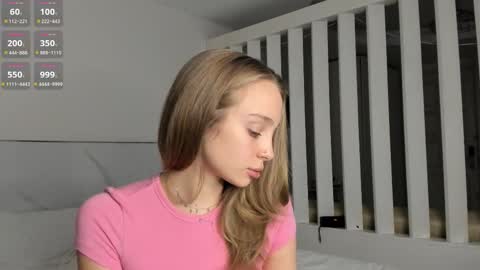 Snapshot of lisa_babymetal chatting on November 16, 2025, 4:01 pm Lisa online show from November 16, 2025, 4:01 pm