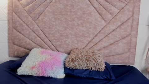 Lisa Baker online show from December 26, 2024, 2:01 am