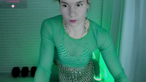 Snapshot of lisa_ree_ chatting on February 16, 2025, 11:59 pm lisa online show from February 16, 2025, 11:59 pm
