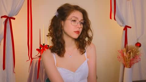  Lisa  online show from December 20, 2024, 1:47 am