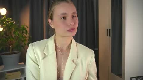 Snapshot of lisa_schiele chatting on September 27, 2025, 8:14 pm Elisabeth or Lisa online show from September 27, 2025, 8:14 pm