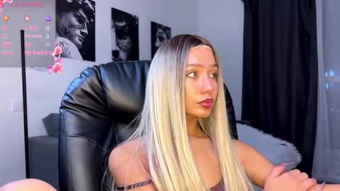 Snapshot of lisa_shultz chatting on November 5, 2025, 2:06 pm Lisa online show from November 5, 2025, 2:06 pm