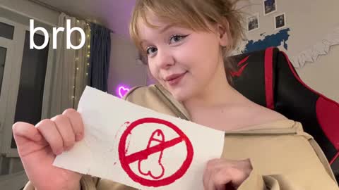 -Lisa- Help me to reach 100 thumbs up3 online show from January 31, 2025, 5:42 pm