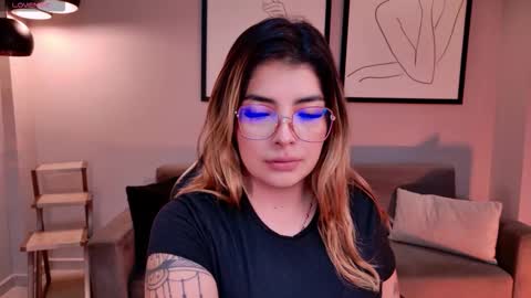 Snapshot of lisamonroe_ chatting on September 14, 2025, 11:31 am LISA MONROE online show from September 14, 2025, 11:31 am