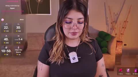 Snapshot of lisamonroe_ chatting on October 8, 2025, 8:17 pm LISA MONROE online show from October 8, 2025, 8:17 pm