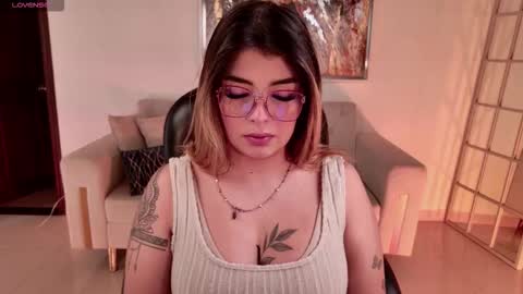 Snapshot of lisamonroe_ chatting on October 19, 2025, 12:28 pm LISA MONROE online show from October 19, 2025, 12:28 pm